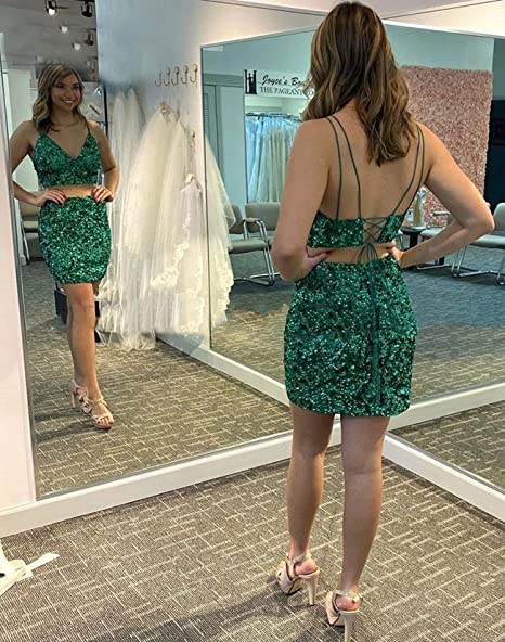 Luolandi Sequins Two Pieces Homecoming Dresses V-Neck Knee-Length Cocktail Dresses Sparkly