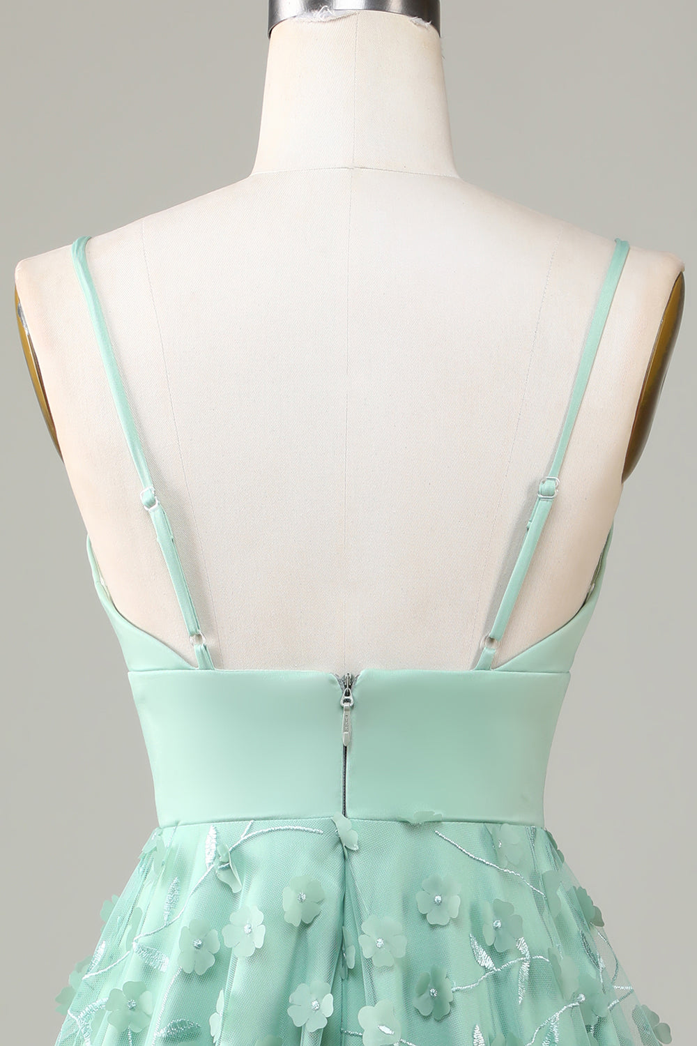 Luolandi Sexy Lace Spaghetti V Neck Straps Short Homecoming Dress Short Prom Dresses Beautiful