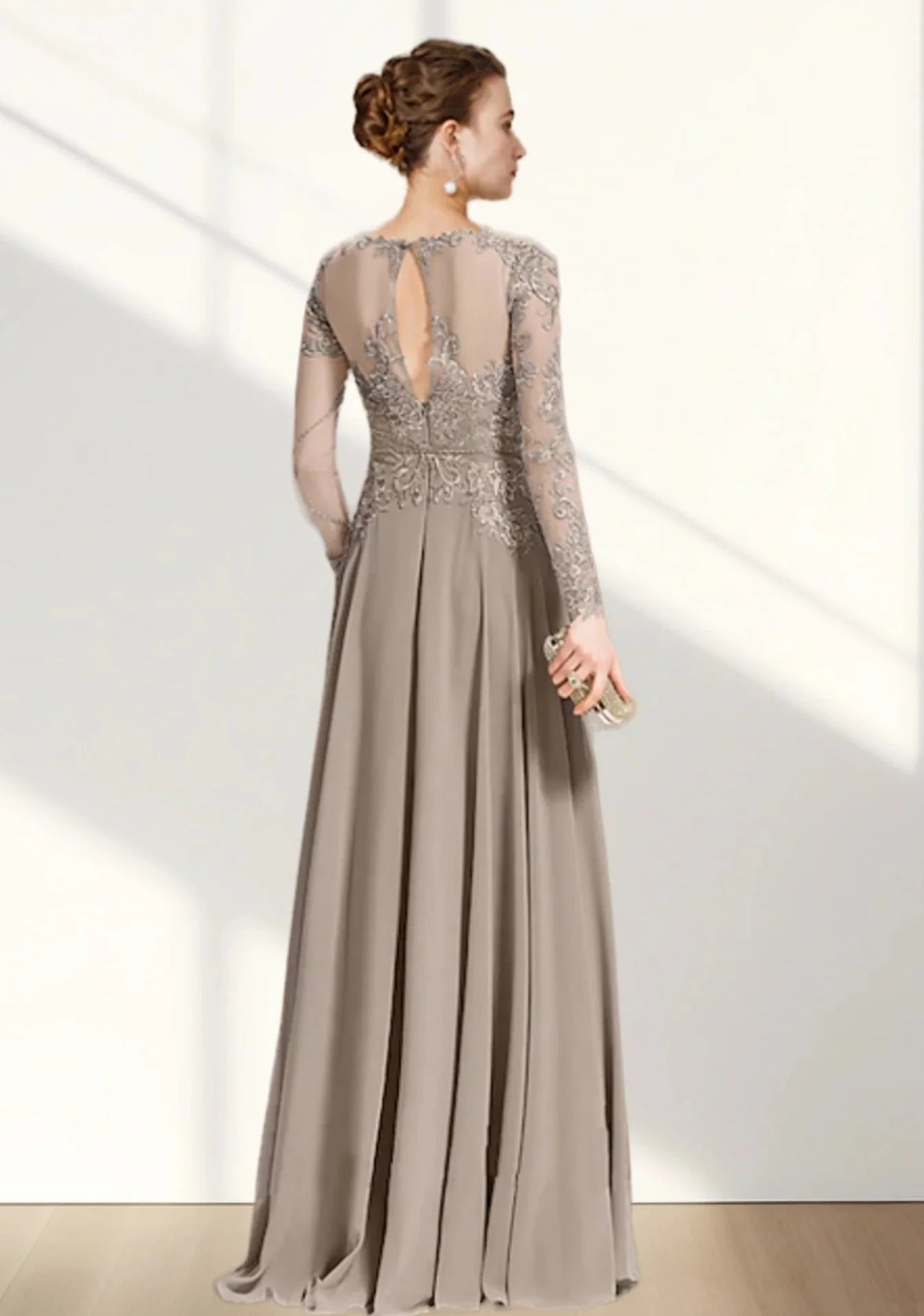 Luolandi Sheath / Column Mother of the Bride Dress Formal Wedding Guest Elegant Scoop Neck Floor Length Chiffon Lace Long Sleeve with Appliques