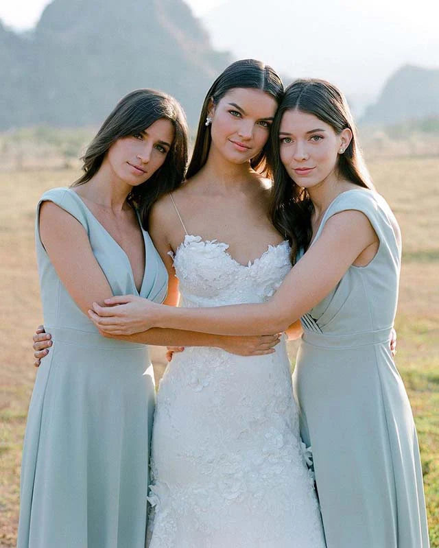 Luolandi Simple A Line Chiffon V Neck Blue Sleeveless Long Bridesmaid Dresses Elegant Evening Party Dress