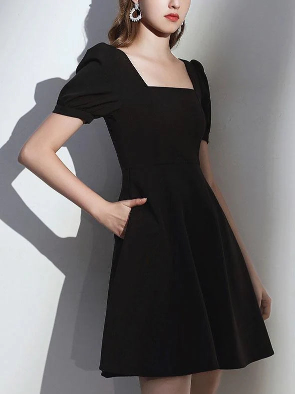 Luolandi Simple Black A Line Short Sleeves Homecoming Dress Elegant Graduation Party Dress