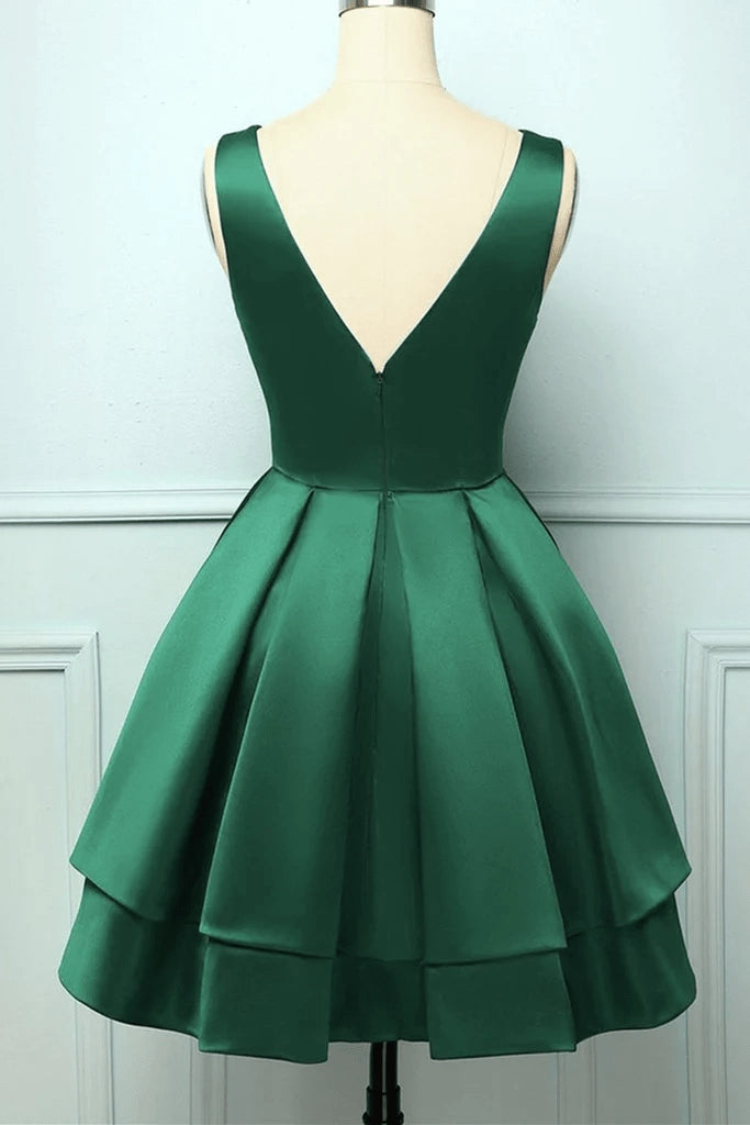 Luolandi Simple Green Satin V-neck A Line Sleeveless Short Homecoming Dress Elegant Graduation Party Dress
