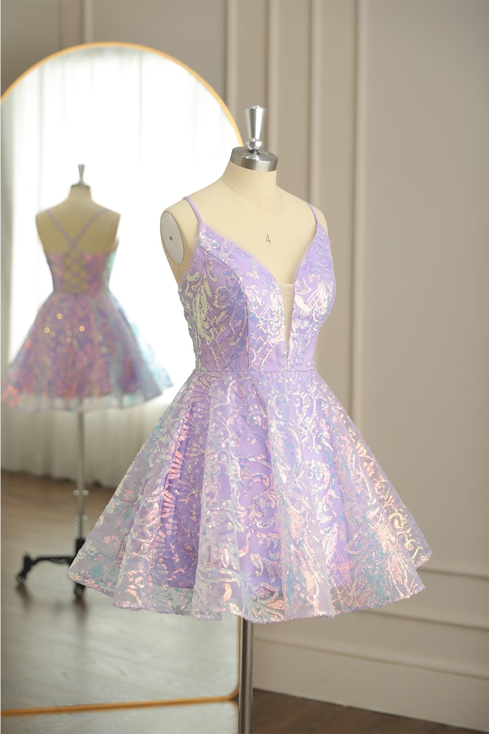 Luolandi Cute Spaghetti Straps Short/Mini A Line Homecoming Cocktail Dresses Sweetheart Graduation Dress