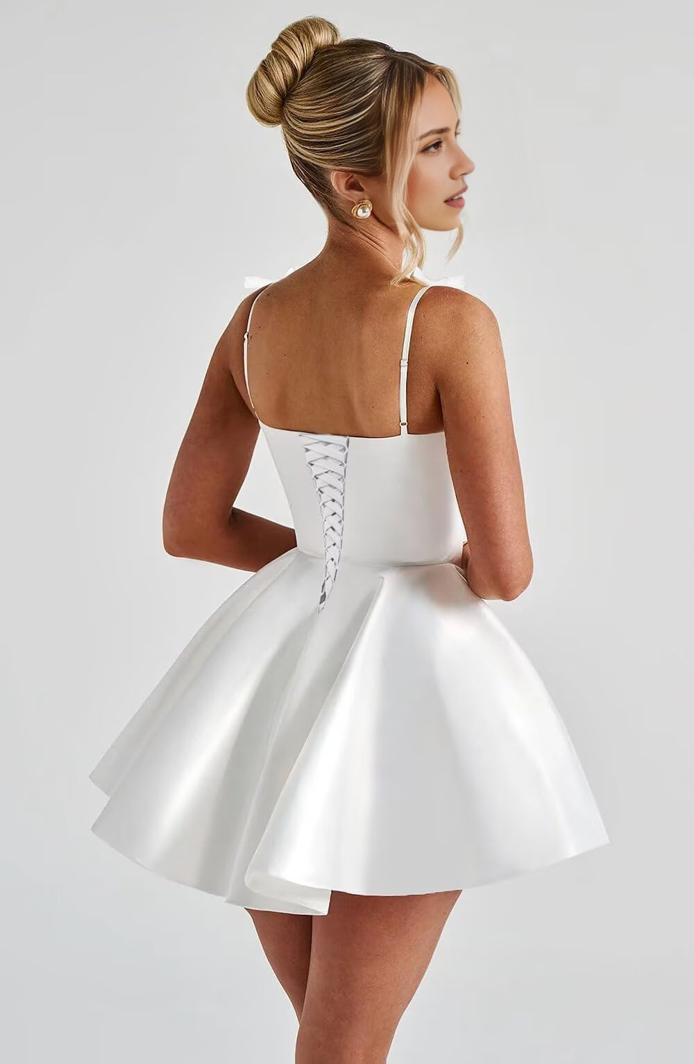 Luolandi Sweet A line Straps Satin Short Homecoming Dress Simple Cute Graduation Dress Lovely Birthday Party Dress With Bows