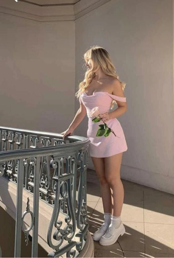 Luolandi Sweet Off the Shoulder Short / Mini Homecoming Dress Cute Graduation Party Dress