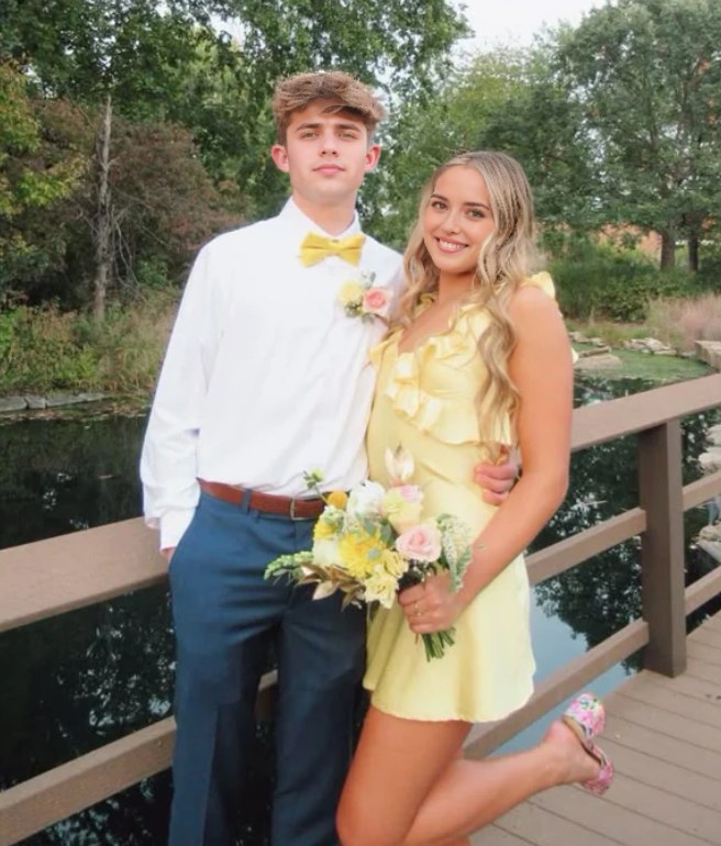 Luolandi Sweet Sleeveless Ruffle Short Prom Dress Charming Homecoming Dress Lovely Graduation Dress Cute Birthday Party Dress