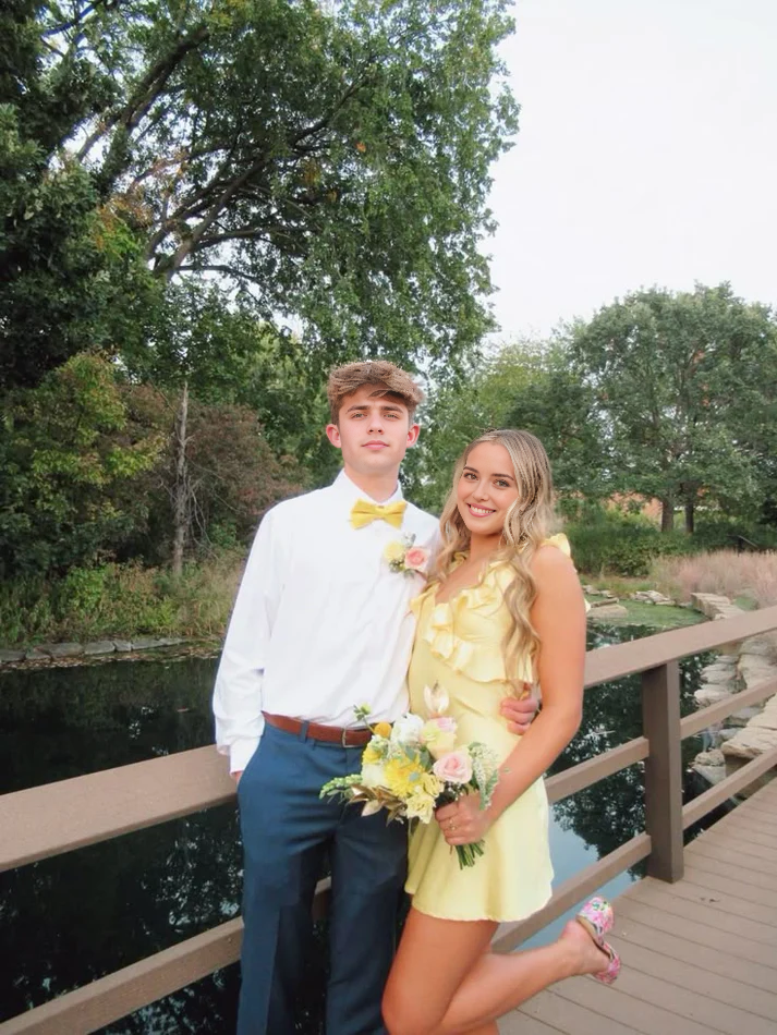 Luolandi Sweet Sleeveless Ruffle Short Prom Dress Charming Homecoming Dress Lovely Graduation Dress Cute Birthday Party Dress