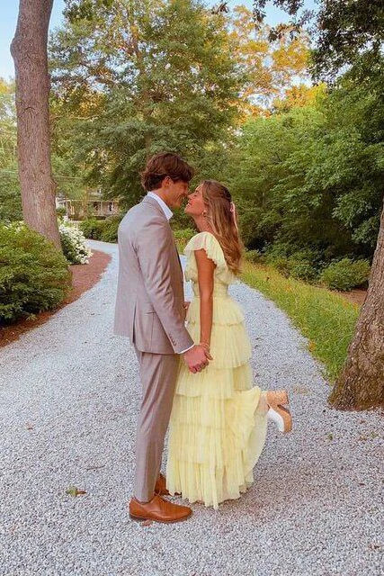 Luolandi Sweetheart A-Line Square Yellow Tiered Long Prom Dress Princess Tulle Lovely Formal Evening Dress Charming Party Dress