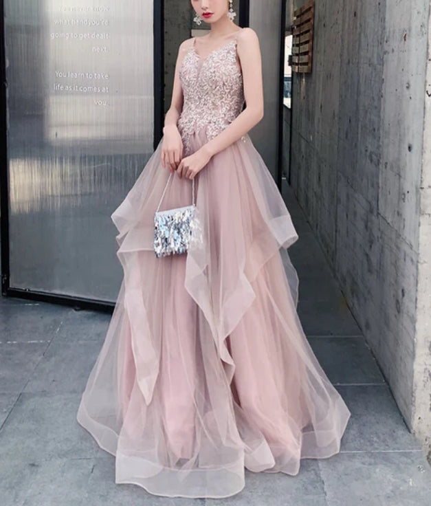 Luolandi Pink Layers Tulle V-neckline Straps Prom Dress A Line Sleeveless Elegant Evening Dress