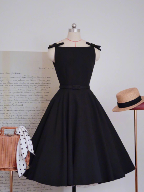 Luolandi Vintage A Line Sleeveless Cocktail Dresses Elegant Prom Dress Lovely Evening Party Dress Chic Homecoming Dresses