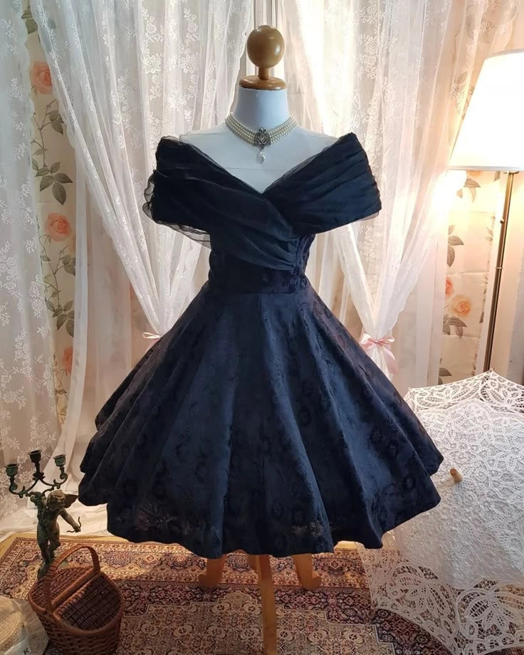 Luolandi Vintage Off-Shoulder A Line Short Homecoming Dress Elegant Party Prom Dress