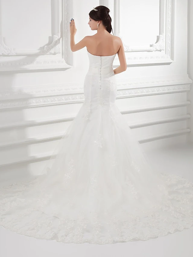 Luolandi Wedding Dresses Strapless Chapel Train Lace Satin Tulle Strapless with Bow(s) Buttons