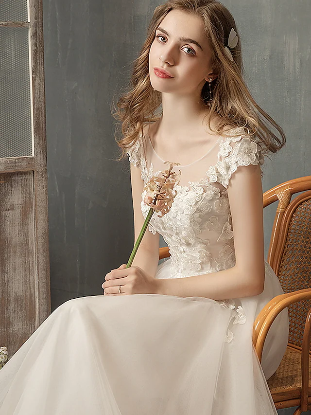 Luolandi Princess A-Line Wedding Dresses Jewel Neck Lace Tulle Cap Sleeve Country Romantic with Pleats