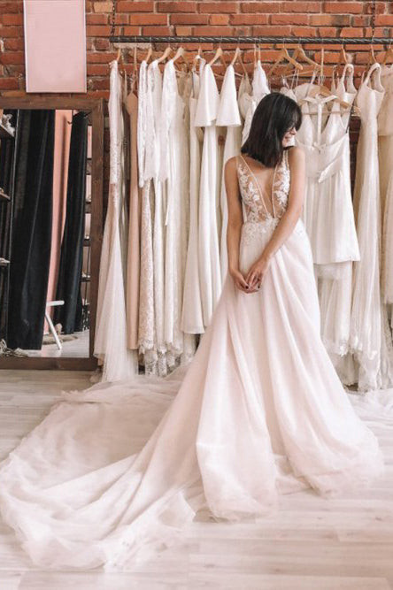 Luolandi Sexy V Neck Tulle Wedding Dress With Lace Appliques A Line Backless Bride Dress Beautiful