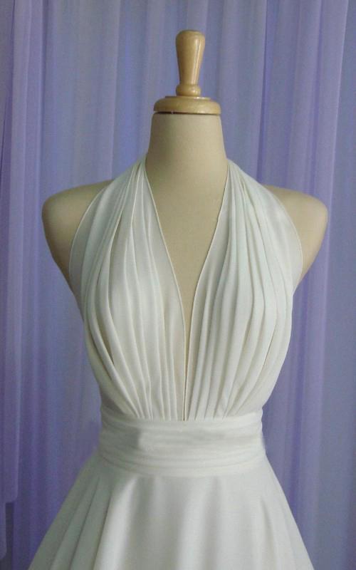 Luolandi Halter Tea Length A Line Backless Chiffon with Pleated Bodice Wedding Dresses Short