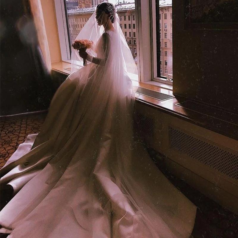 Luolandi Vintage Ivory A-line Wedding Dresses Long Sleeves Satin Bridal Gowns Beautiful