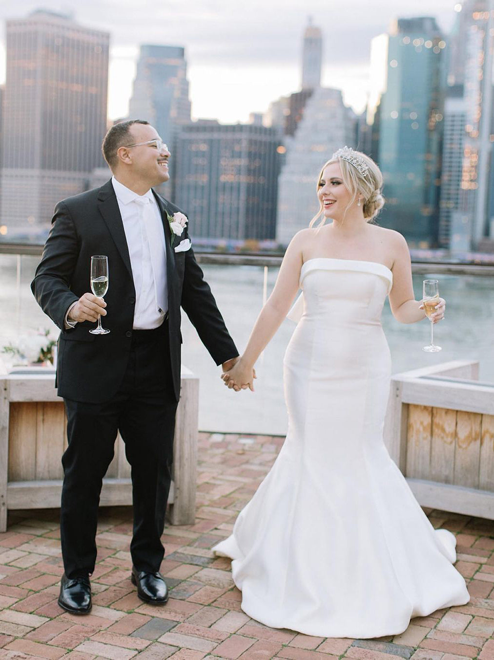 Luolandi Mermaid Strapless Satin Wedding Dresses With Bowknot Cheap Bride Gowns Beautiful