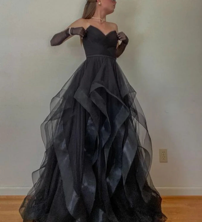Luolandi Black A-Line Tulle Layers Sweetheart Long Prom Dress Evening Gown No With Gloves