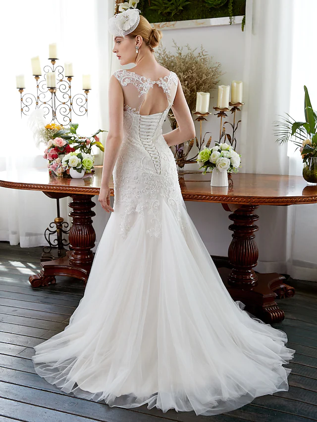 Luolandi Wedding Dresses Illusion Neck Court Train Tulle Sleeveless Sparkle & Shine with Beading