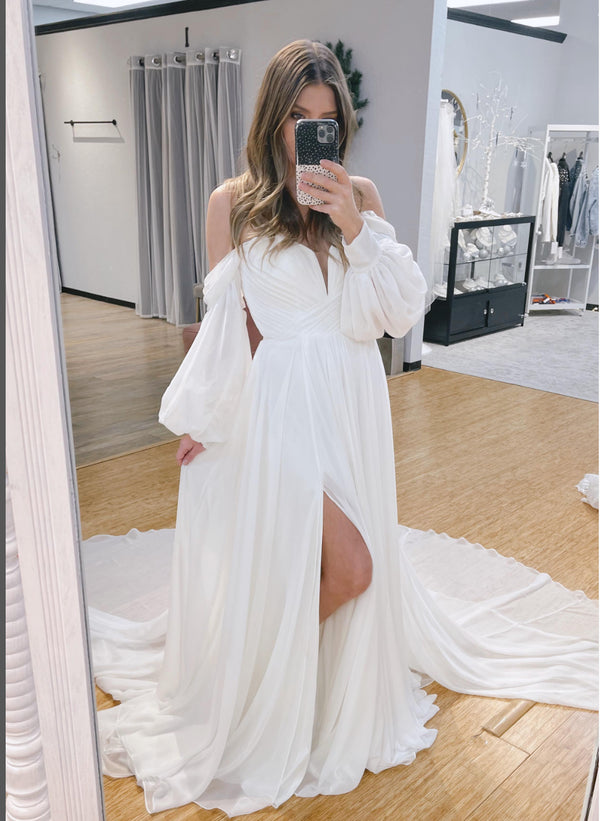 Luolandi A-Line Sweetheart Long Sleeves Chiffon Sweep Train Wedding Dress With Slit