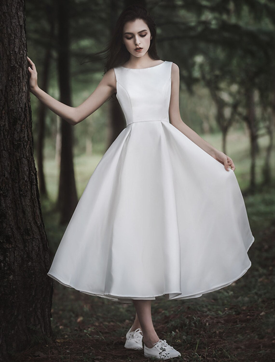 Luolandi Reception Little Dresses Wedding Dresses A-Line Scoop Neck Sleeveless Tea Length Satin Bridal Gowns