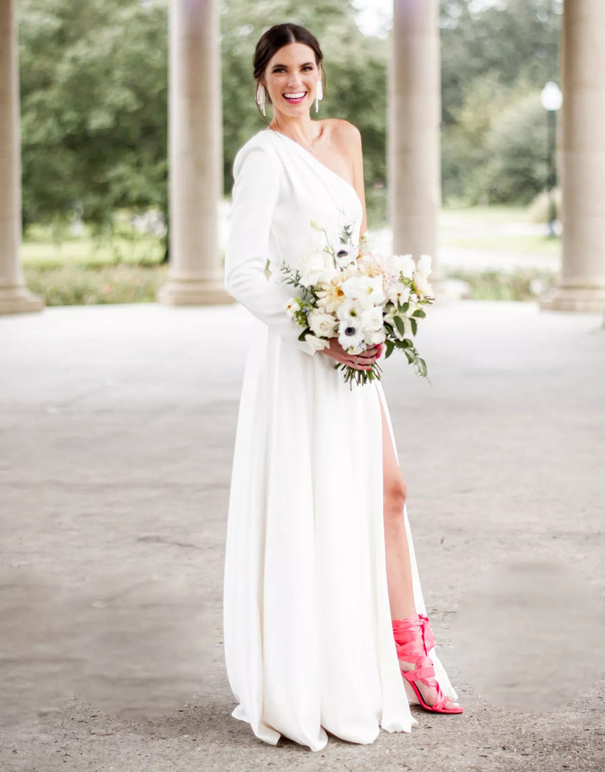 Luolandi Elegant One Shoulder Wedding Dress with Sleeve Floor Length With Slit Pure Color