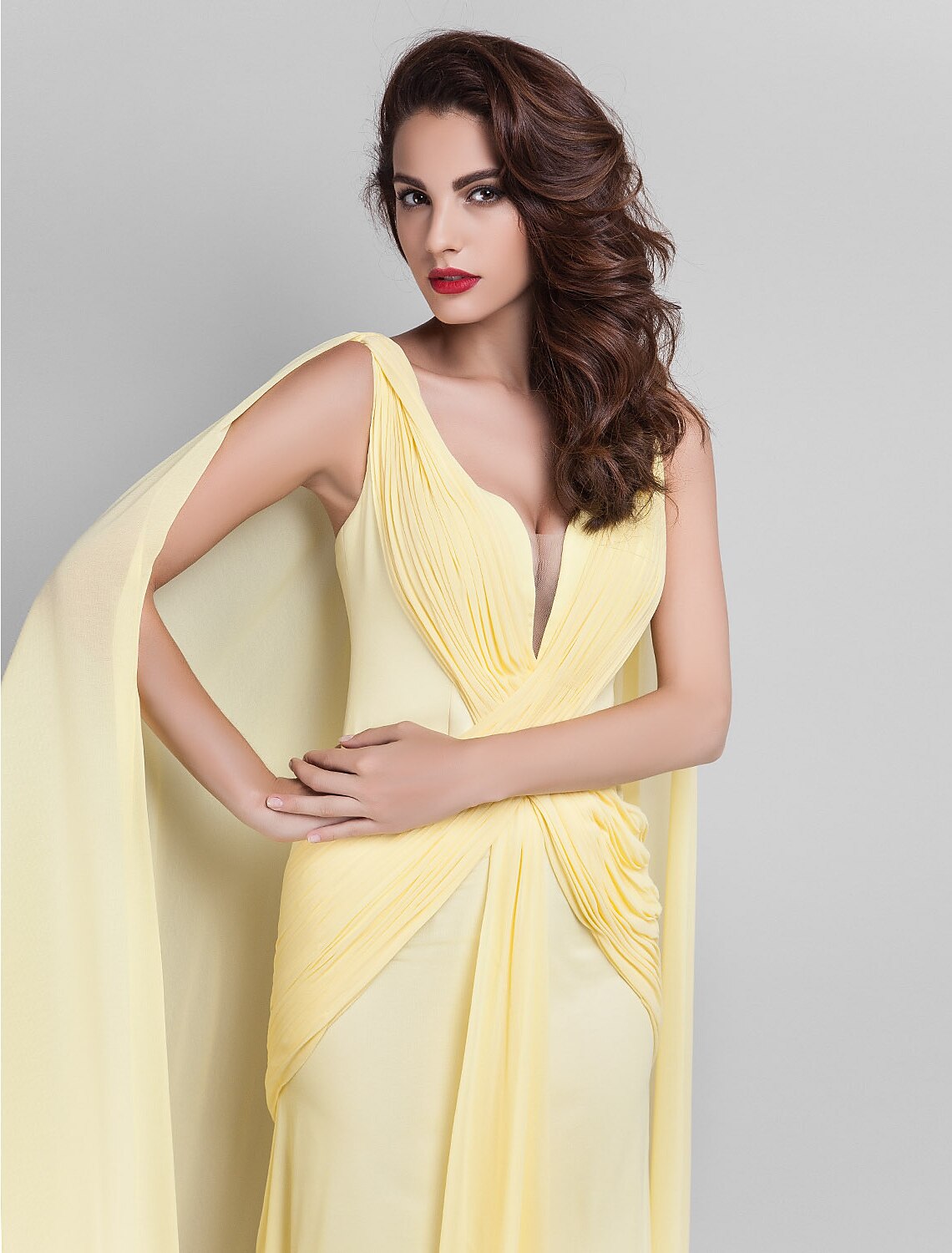 Luolandi Sheath / Column Elegant Dress Wedding Guest Court Train Sleeveless Plunging Neck Georgette V Back with Criss Cross Side