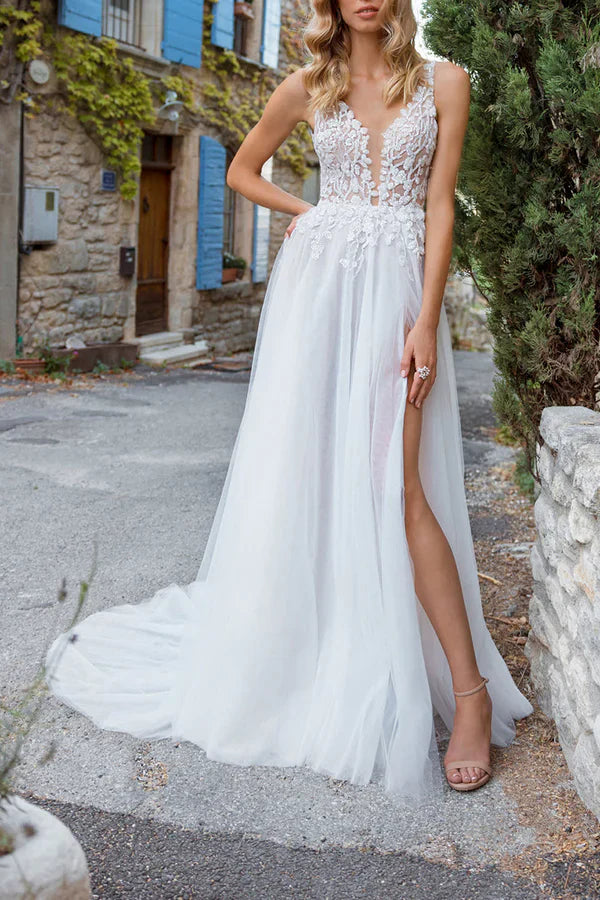 Luolandi Fantasy V-neck Lace Applique Line Bohemian Wedding Dress With Slit Beautiful