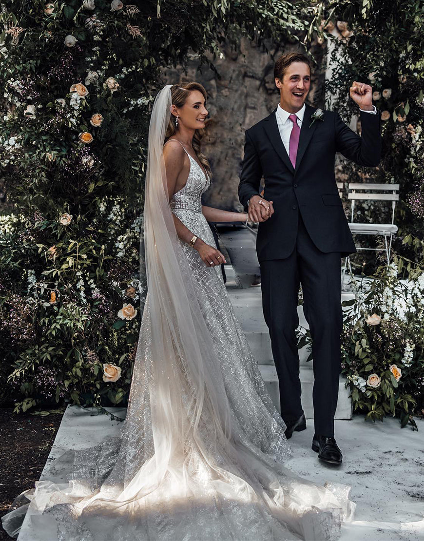 Luolandi A-line V-neck Backless Glitter Wedding Dress V-neck Open Back Sparkly