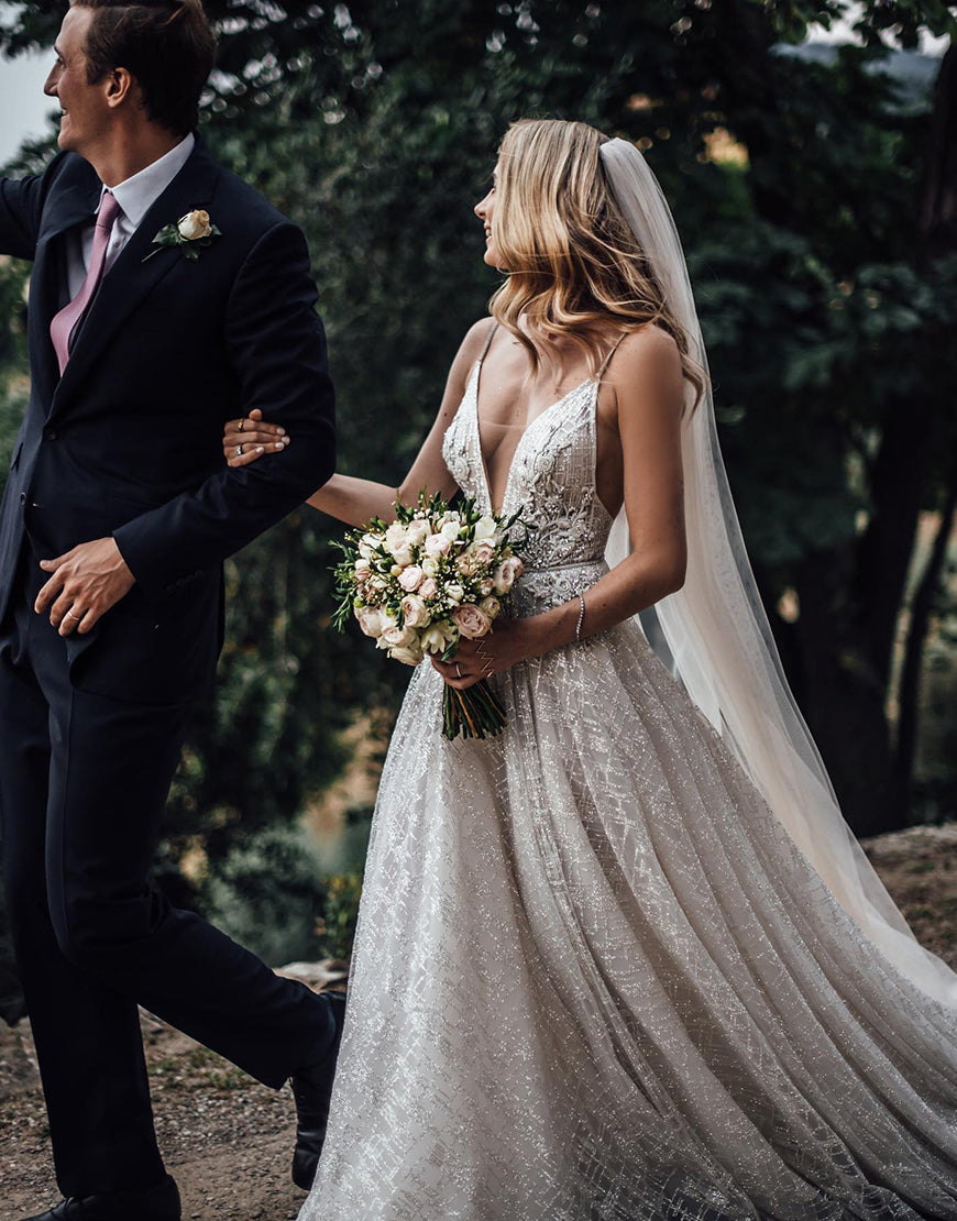 Luolandi A-line V-neck Backless Glitter Wedding Dress V-neck Open Back Sparkly