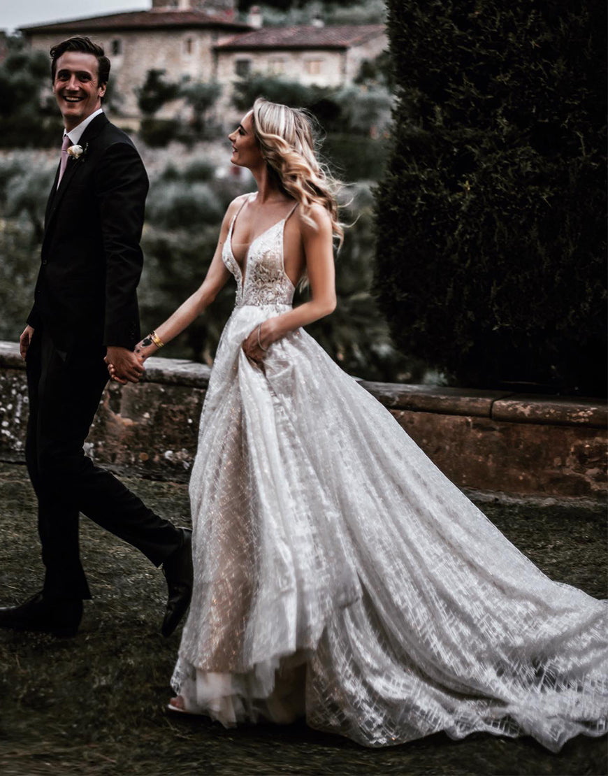 Luolandi A-line V-neck Backless Glitter Wedding Dress V-neck Open Back Sparkly