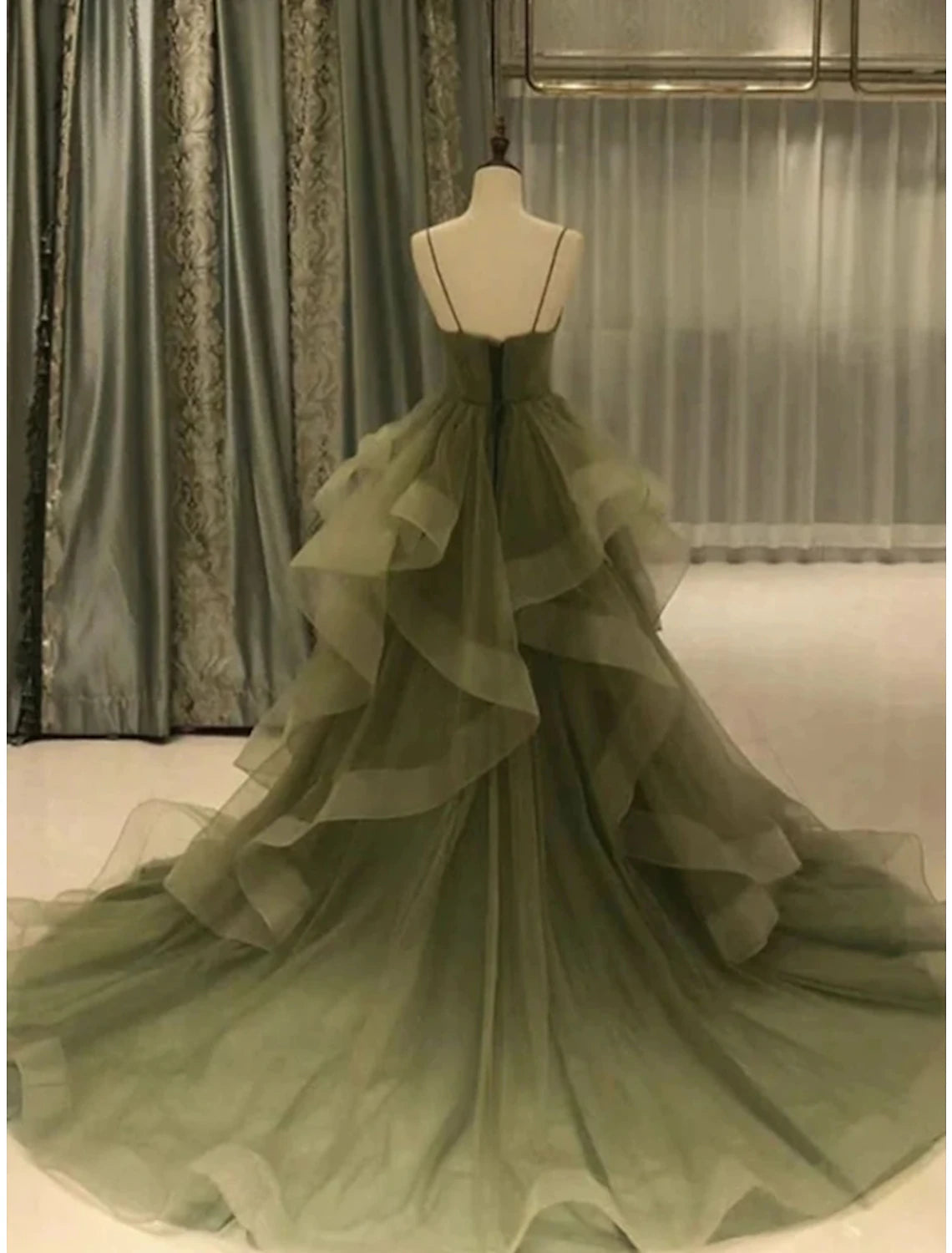 Luolandi A-Line Prom Dresses Elegant Dress Formal Court Train Christmas Red Green Dress Sleeveless Spaghetti Strap Tulle with Pleats