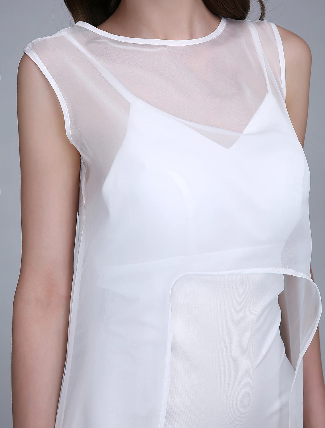 Luolandi Sheath / Column Bridesmaid Dress Bateau Neck Sleeveless Open Back Ankle Length Chiffon with Split Front