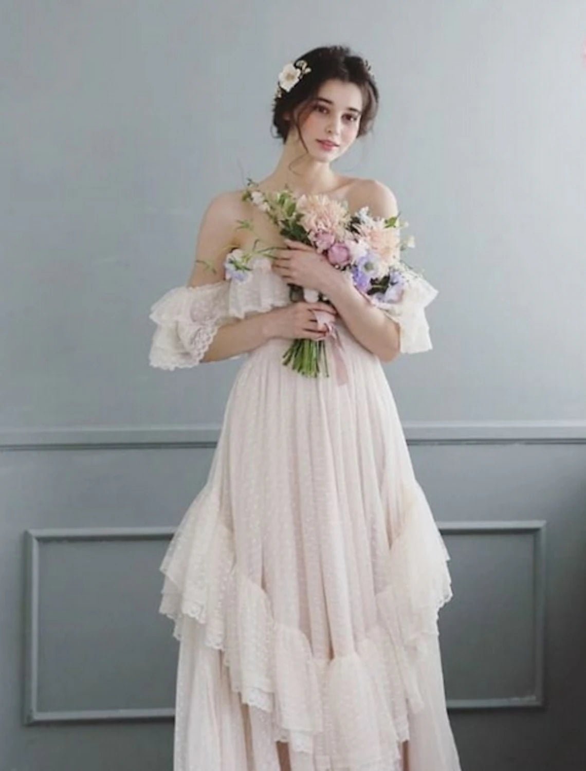 Luolandi Beach Wedding Dresses A-Line Off Shoulder Cap Sleeve Sweep / Brush Train Tulle Bridal Gowns