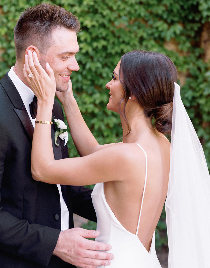 Luolandi Beach Mermaid Simple Wedding Dress V-neck Floor Length Pure Color Sexy