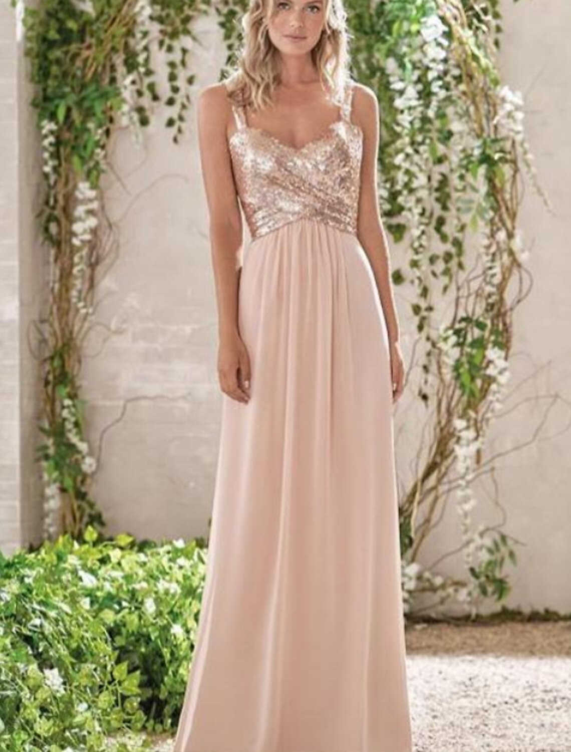 Luolandi A-Line Bridesmaid Dress V Neck Sleeveless Elegant Floor Length Chiffon / Sequined