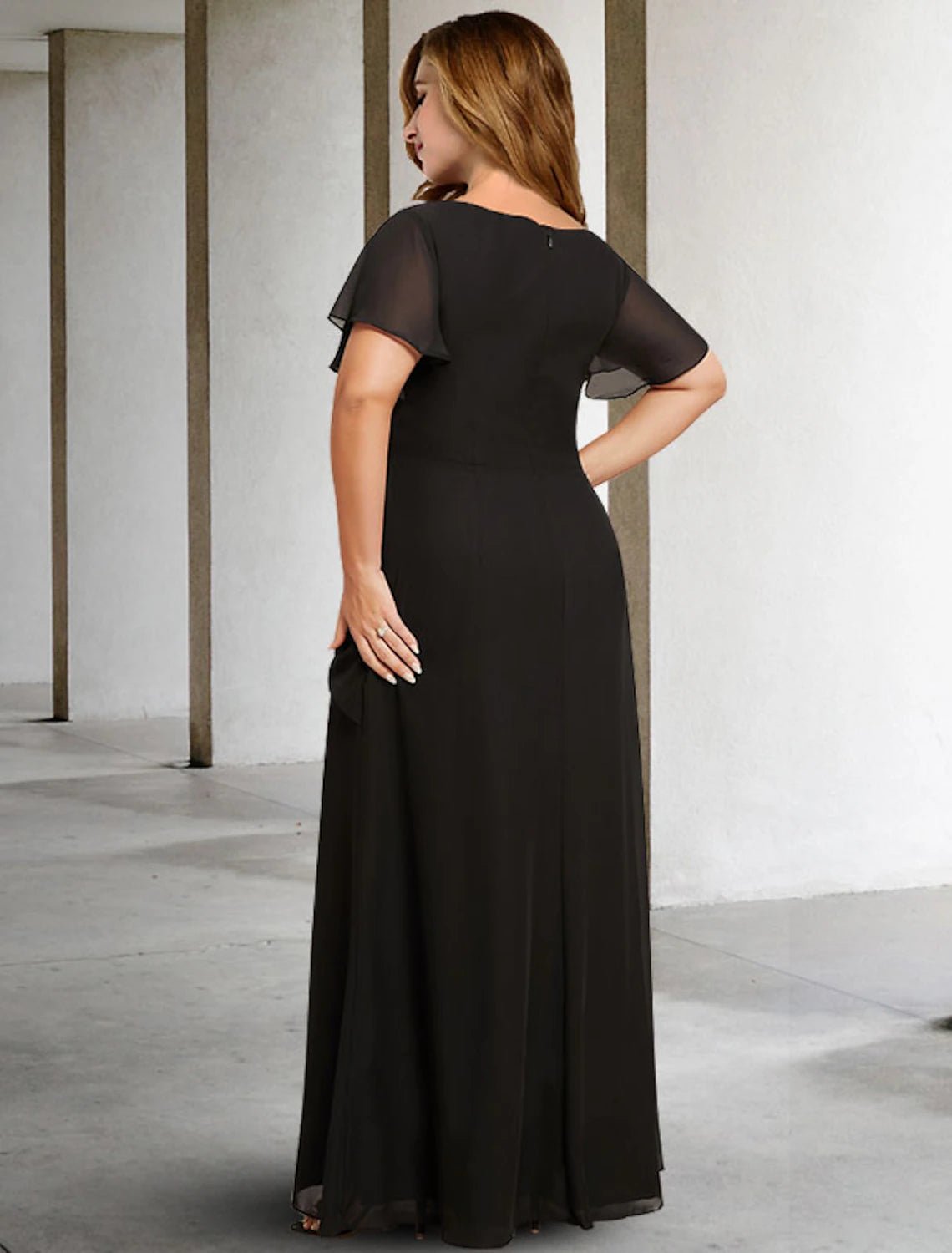 Luolandi A-Line Mother of the Bride Dresses Plus Size Hide Belly Curve Elegant Dress Formal Floor Length Sleeveless Jewel Neck Chiffon with Ruched