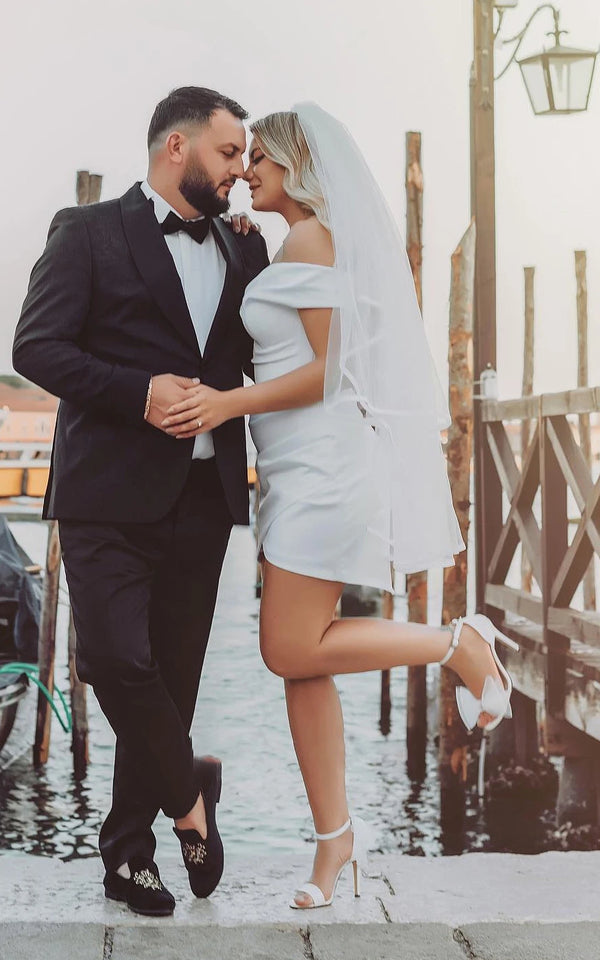 Luolandi Sheath Off-the Shoulder Satin Simple Wedding Dress Sleeveless Short Hemline