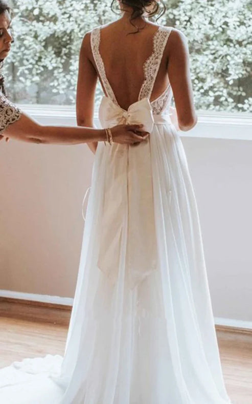 Luolandi Bohemian A Line Sweep-Train Chiffon Lace Scalloped Sleeveless Wedding Dress Elegant