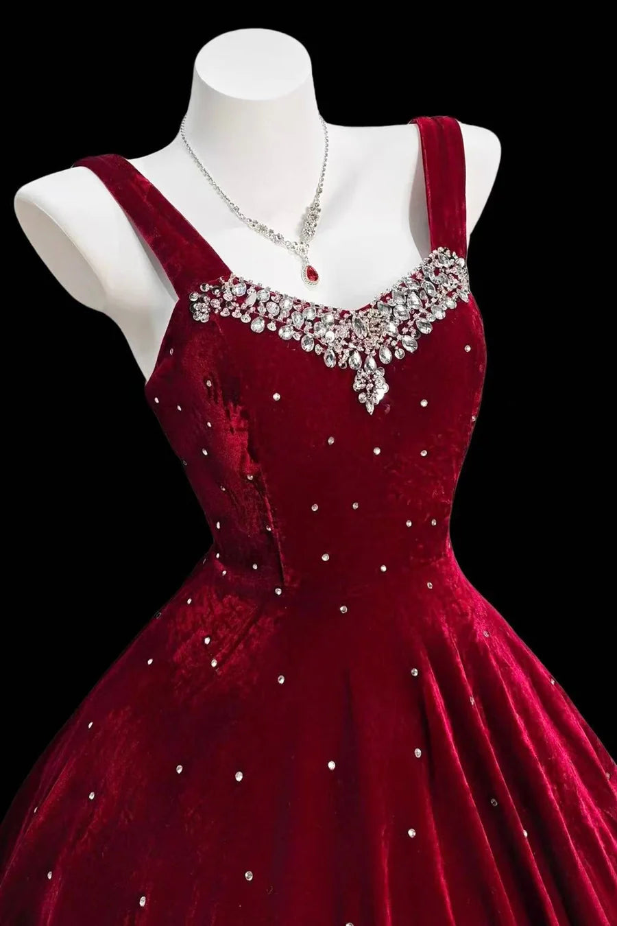 Luolandi Elegant Straps A Line Sleeveless Beaded Party Prom Dress Classy Graduation Dress
