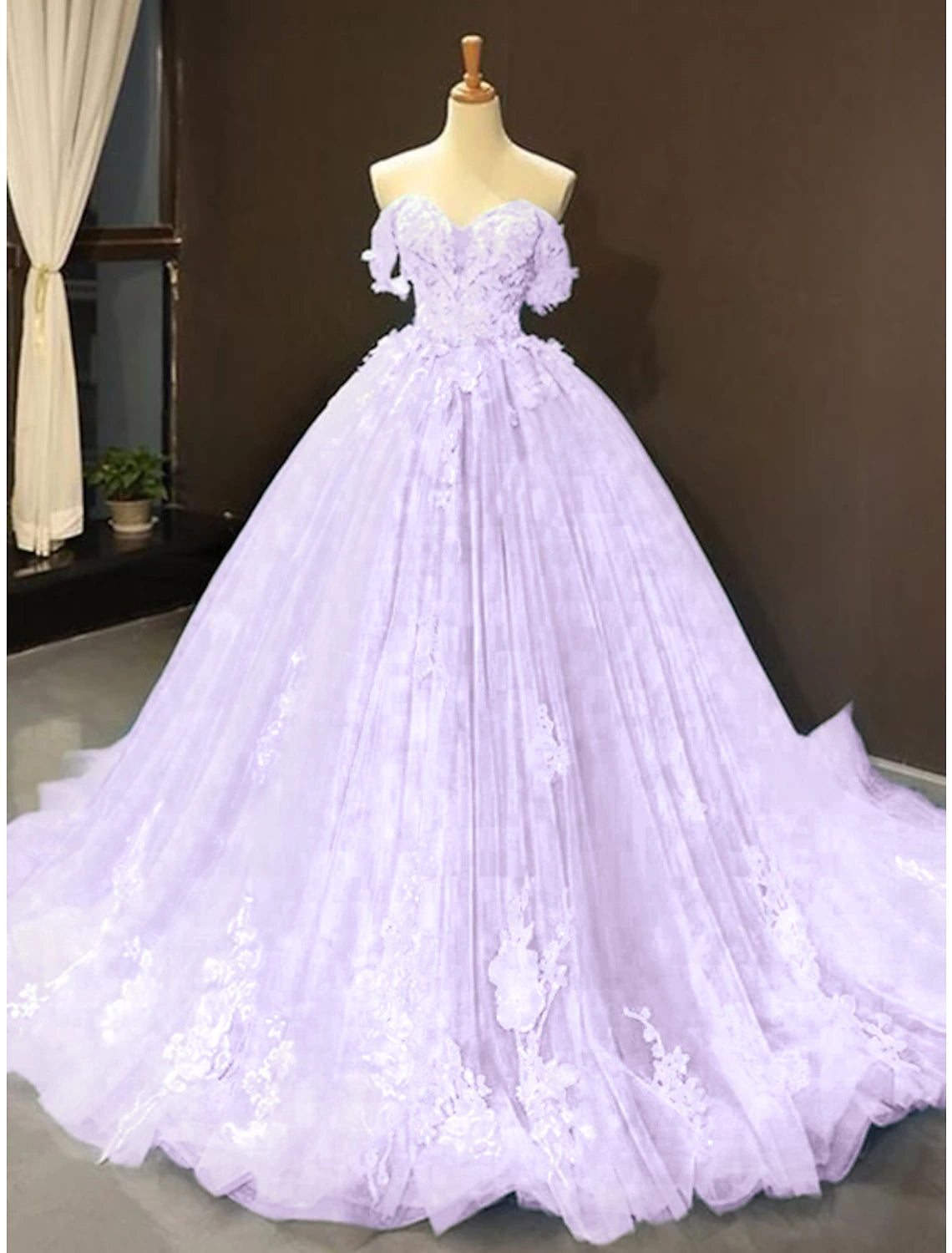 Luolandi Ball Gown Prom Dresses Floral Wedding Dress Court Train Short Sleeve Sweetheart Lace with Pleats