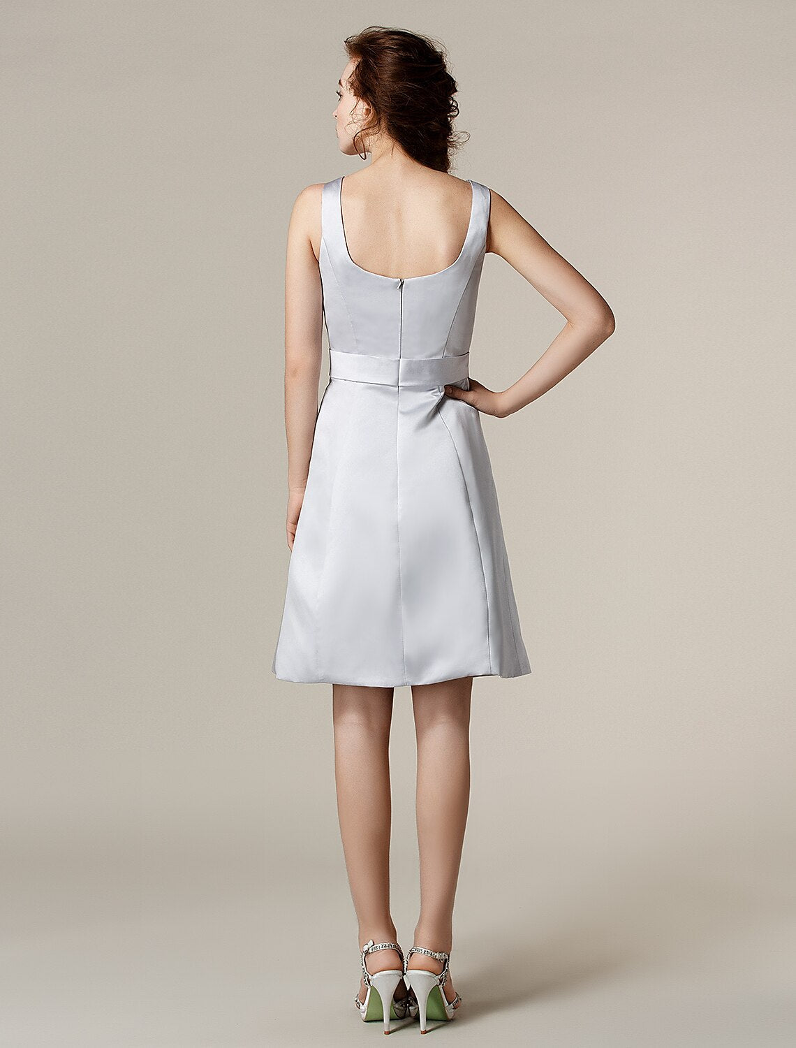 Luolandi A-Line Bridesmaid Dress Square Neck Sleeveless Knee Length Satin with Sash / Ribbon