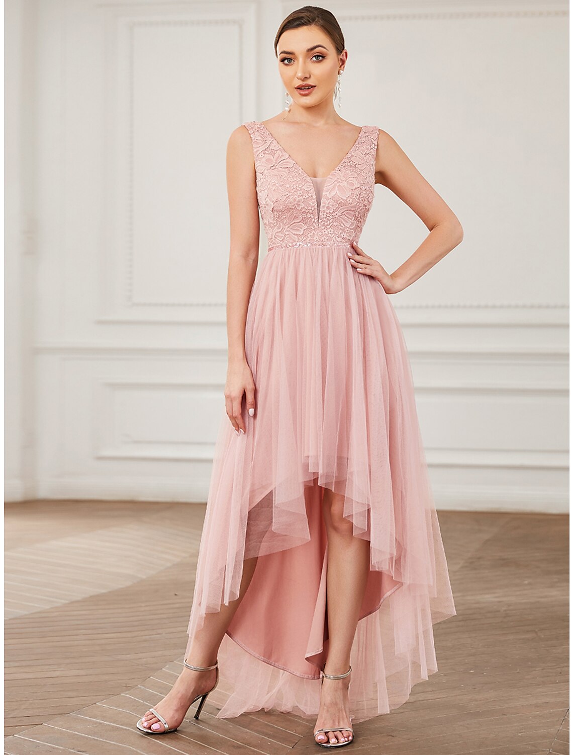 Luolandi A-Line Bridesmaid Dress V Neck Sleeveless Elegant Short / Mini Lace / Tulle with Draping