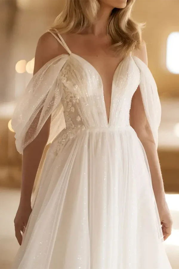 Luolandi A-line deep V-neck sheer pleated rural style trailing wedding dress Beautiful