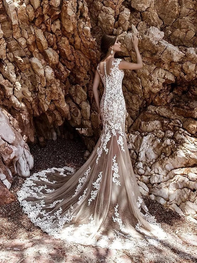 Luolandi Engagement Formal Wedding Dresses Court Train Mermaid / Trumpet Cap Sleeve Illusion Neck Lace