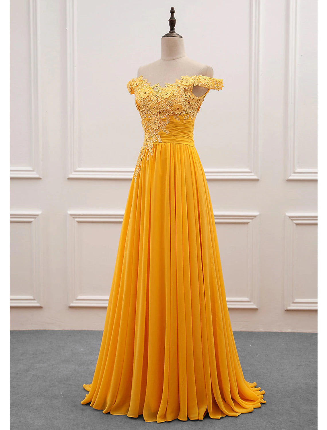 Luolandi A-Line Wedding Guest Dresses Floral Dress Prom Wedding Party Sweep / Brush Train Sleeveless Off Shoulder Chiffon