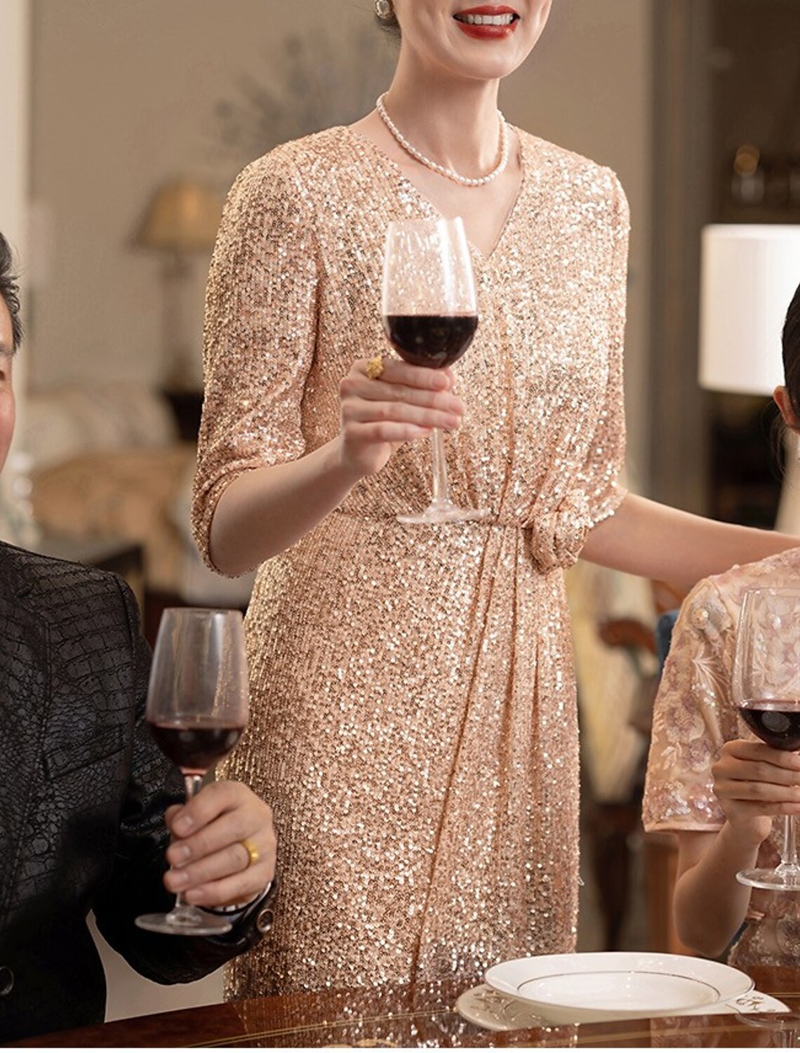 Luolandi Sheath / Column Cocktail Dresses Sparkle & Shine Dress Wedding Party Floor Length Half Sleeve V Neck Sequined with Sequin