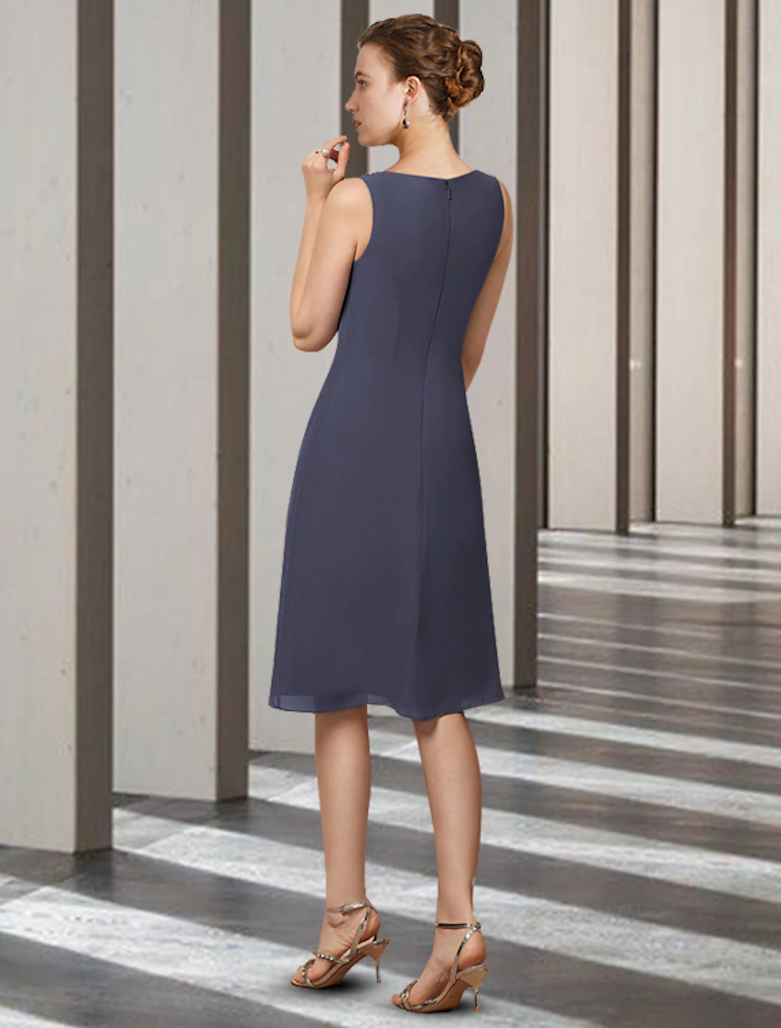 Luolandi Two Piece Sheath / Column Mother of the Bride Dress Elegant Jewel Neck Knee Length Chiffon Sleeveless