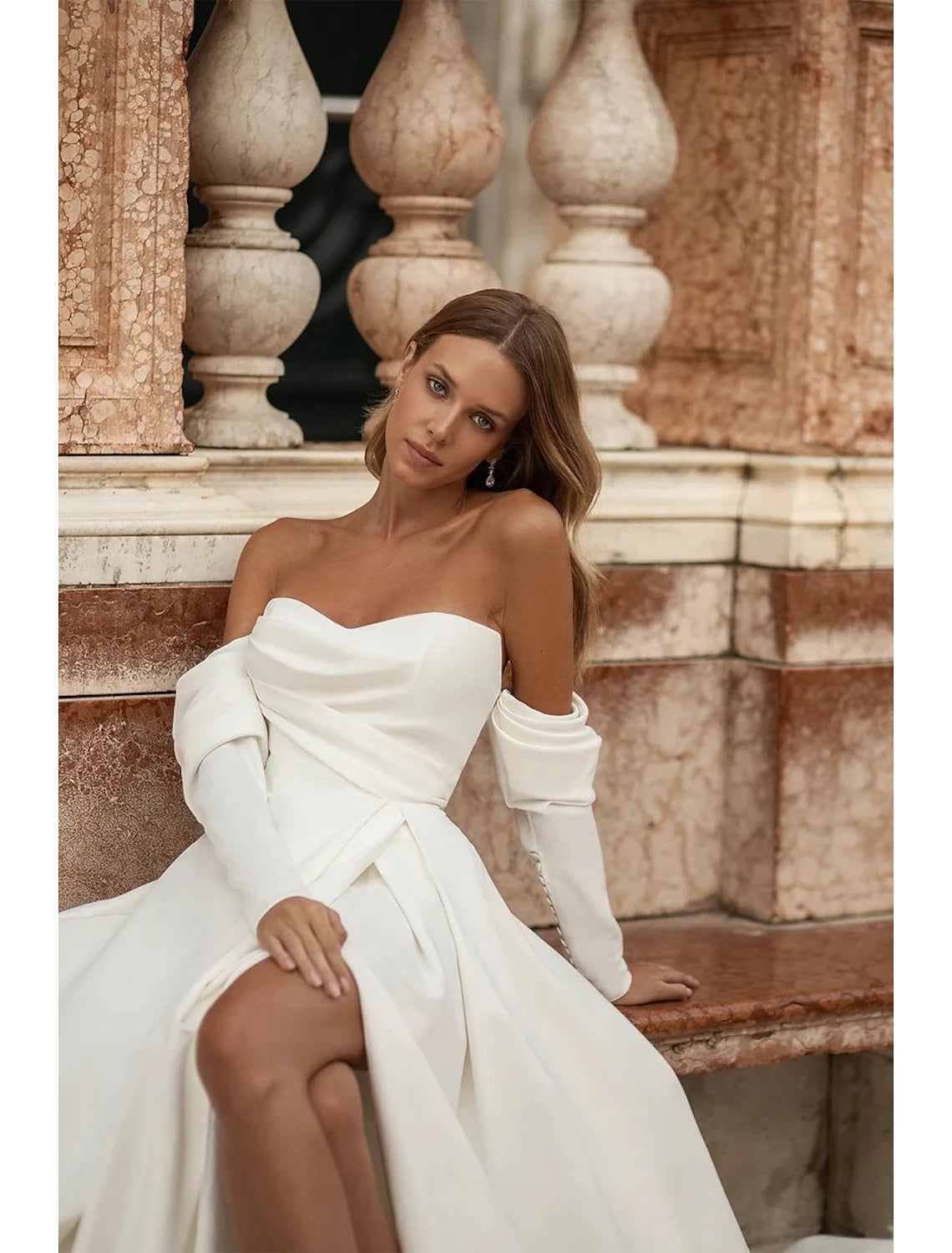 Luolandi Hall Casual Wedding Dresses A-Line Off Shoulder Long Sleeve Court Train Satin Bridal Gowns With Split Front
