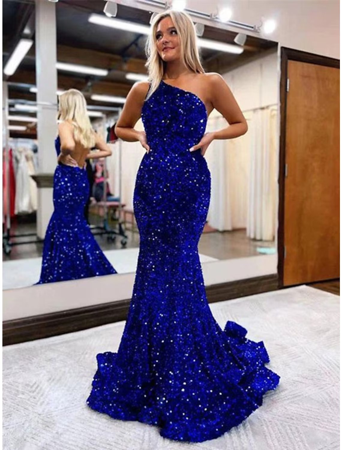 Luolandi Mermaid / Trumpet Prom Dresses Sparkle & Shine Dress Formal Floor Length Sleeveless One Shoulder Sequined Backless